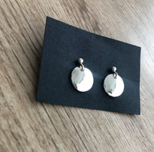 Load image into Gallery viewer, Silver Hammered Disc Earrings